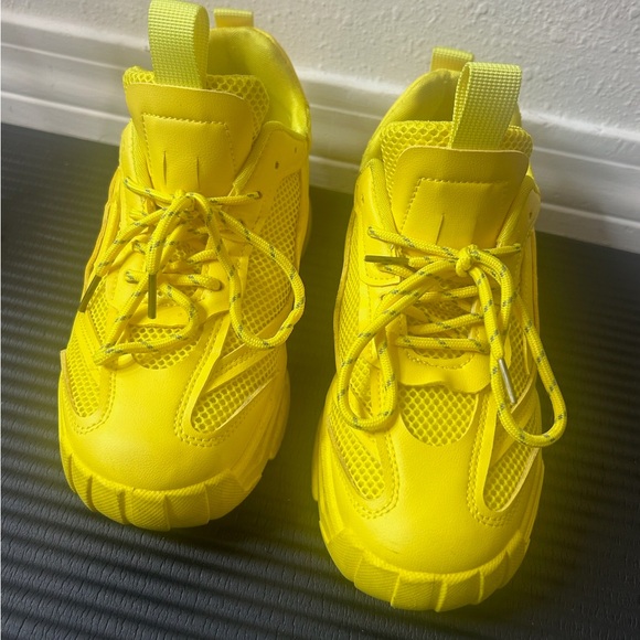 Yellow 86 Women Shoes - Picture 2 of 4